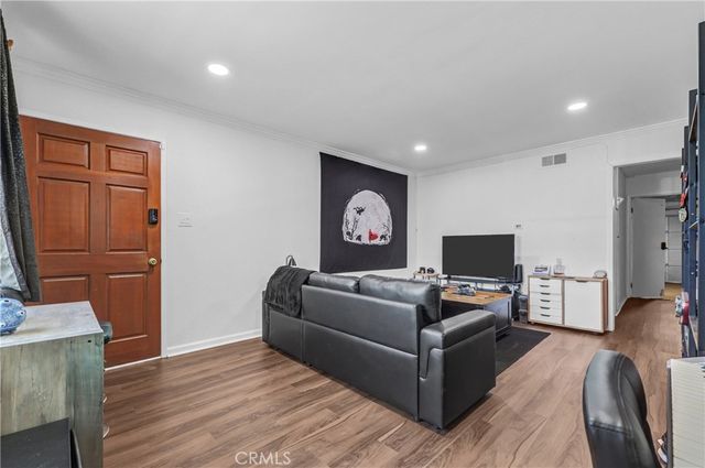 30 Camelback N, Carson, CA 90745
