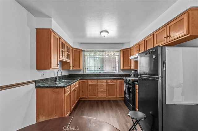 30 Camelback N, Carson, CA 90745