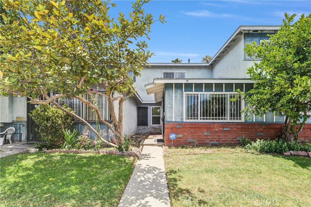 30 Camelback N, Carson, CA 90745