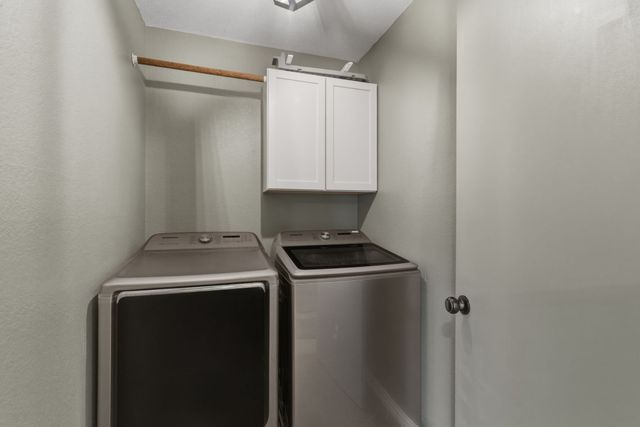 945 Lake Ridge Drive, Azle, TX 76020