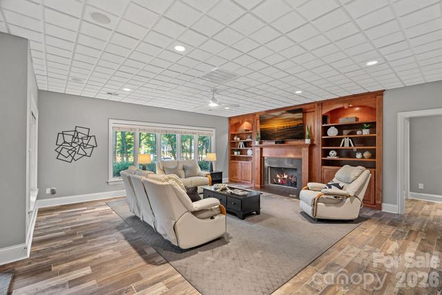 177 Great Point Drive, Mooresville, NC 28117