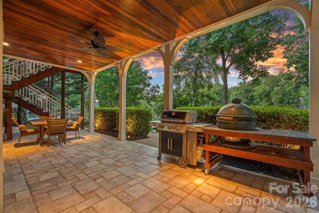 177 Great Point Drive, Mooresville, NC 28117