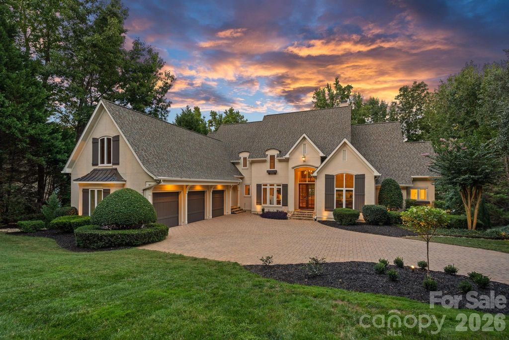177 Great Point Drive, Mooresville, NC 28117