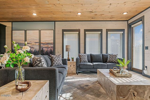 309 Rambling Creek Way, Sevierville, TN 37862