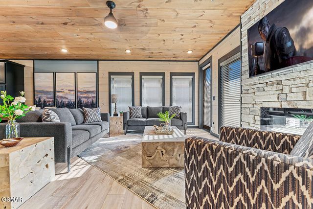 309 Rambling Creek Way, Sevierville, TN 37862