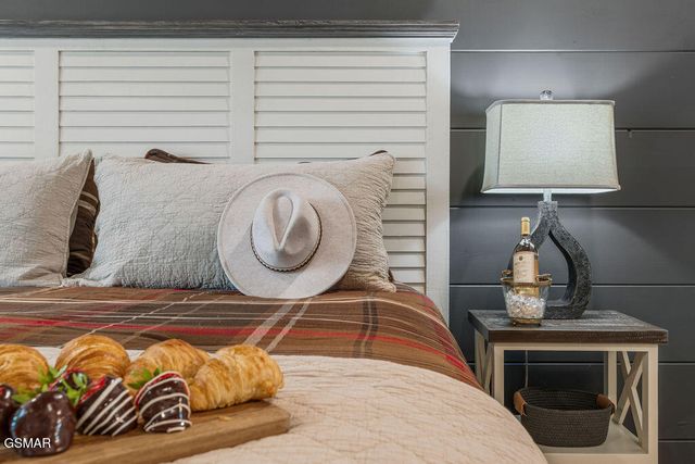 309 Rambling Creek Way, Sevierville, TN 37862