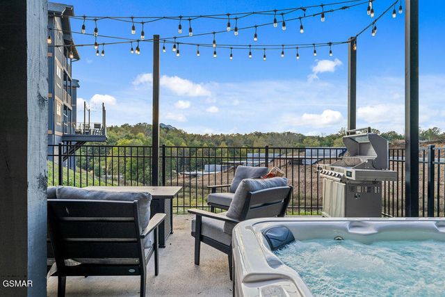 309 Rambling Creek Way, Sevierville, TN 37862