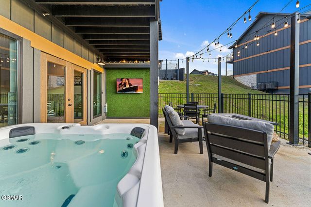 309 Rambling Creek Way, Sevierville, TN 37862