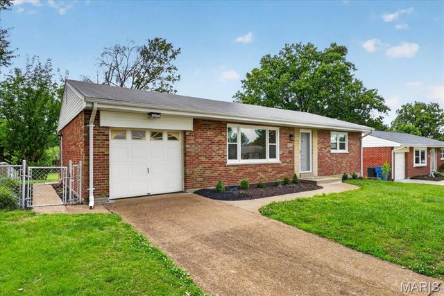 8419 Craighill Drive, Affton, MO 63123