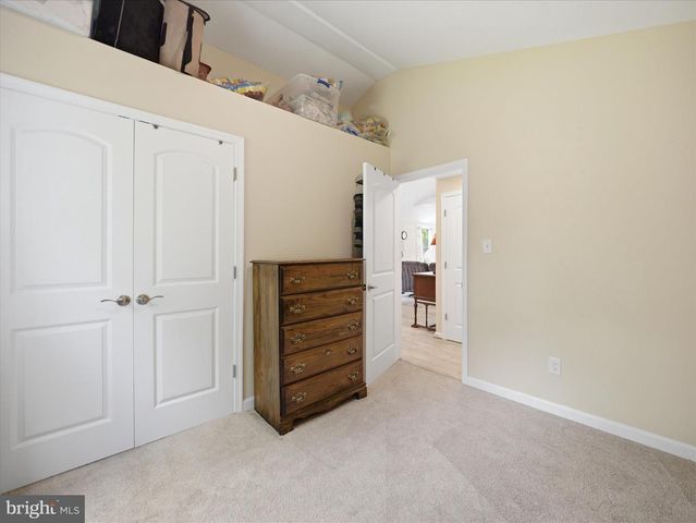 3147 MOUNTAIN LAKE RD, Hedgesville, WV 25427