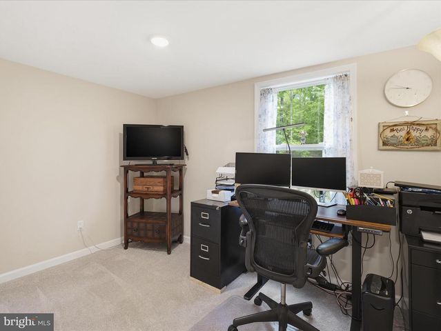 3147 MOUNTAIN LAKE RD, Hedgesville, WV 25427
