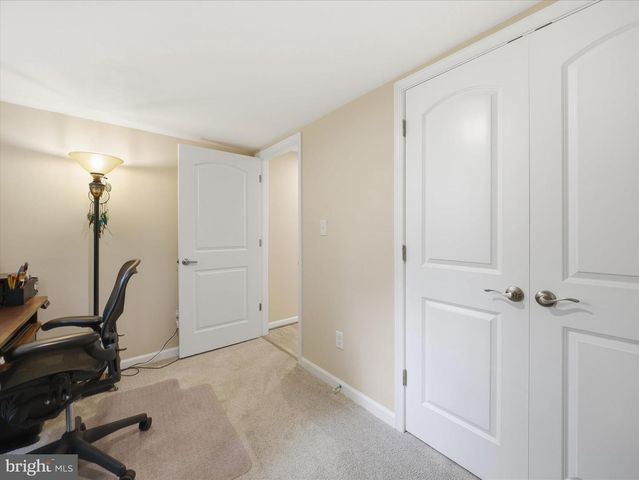 3147 MOUNTAIN LAKE RD, Hedgesville, WV 25427