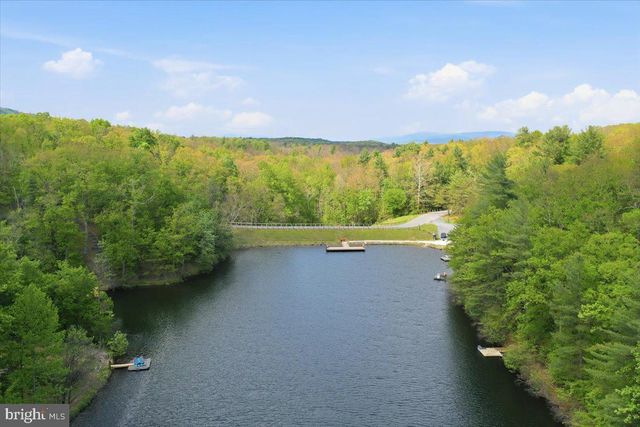 3147 MOUNTAIN LAKE RD, Hedgesville, WV 25427