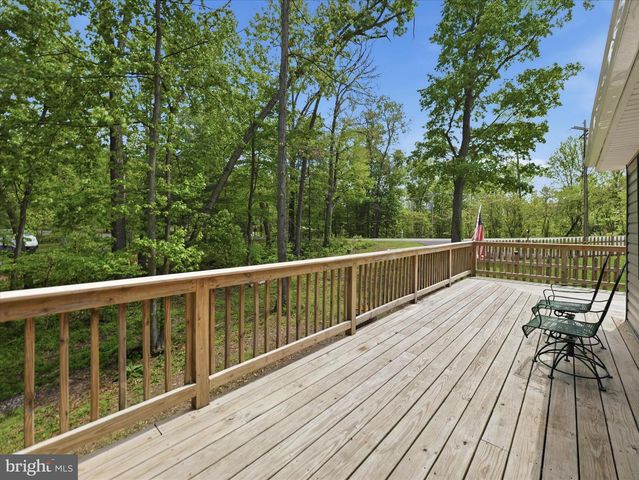 3147 MOUNTAIN LAKE RD, Hedgesville, WV 25427