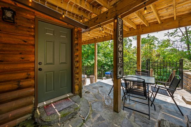 1166 Ski View Drive, Gatlinburg, TN 37738