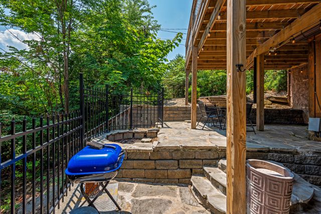 1166 Ski View Drive, Gatlinburg, TN 37738