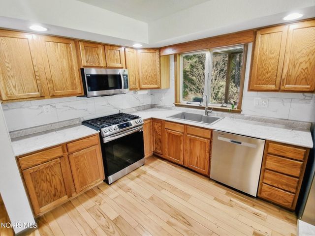 7840 Dorr Street, Toledo, OH 43617