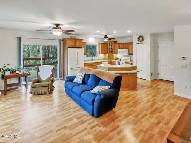 7840 Dorr Street, Toledo, OH 43617