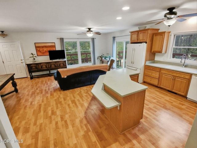 7840 Dorr Street, Toledo, OH 43617