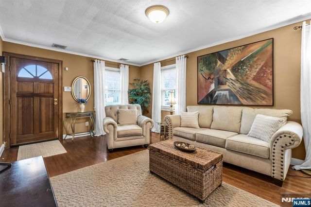 40 Highfield Lane, Nutley, NJ 07110