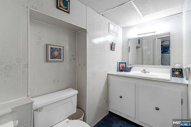 40 Highfield Lane, Nutley, NJ 07110