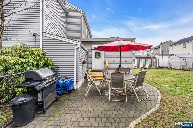 40 Highfield Lane, Nutley, NJ 07110