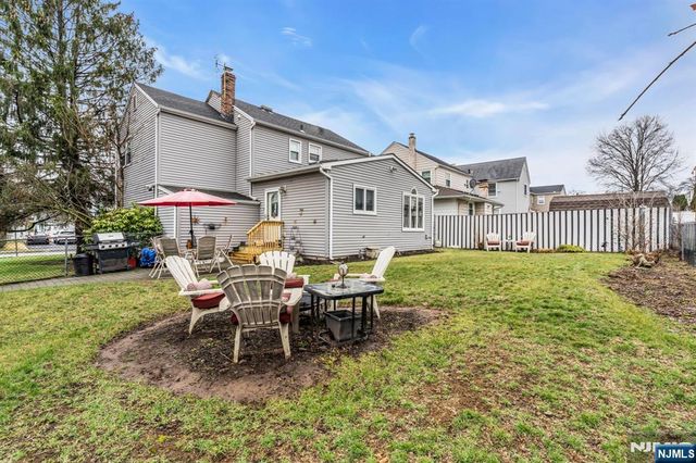 40 Highfield Lane, Nutley, NJ 07110