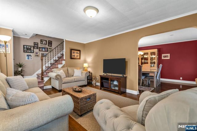 40 Highfield Lane, Nutley, NJ 07110