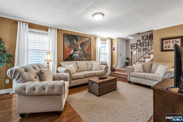 40 Highfield Lane, Nutley, NJ 07110