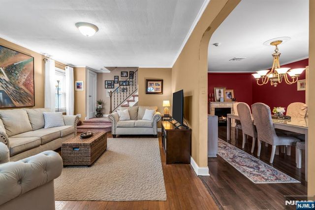 40 Highfield Lane, Nutley, NJ 07110