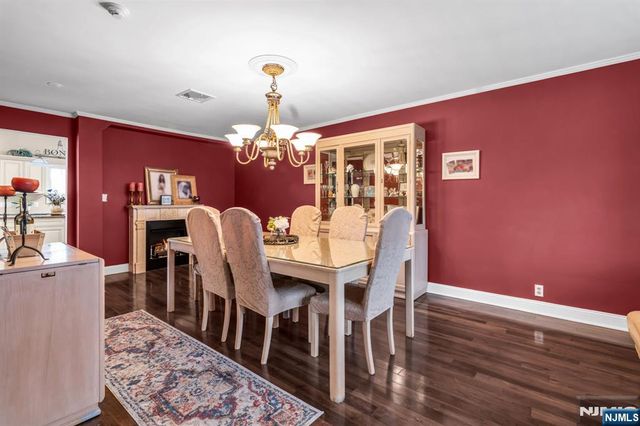 40 Highfield Lane, Nutley, NJ 07110