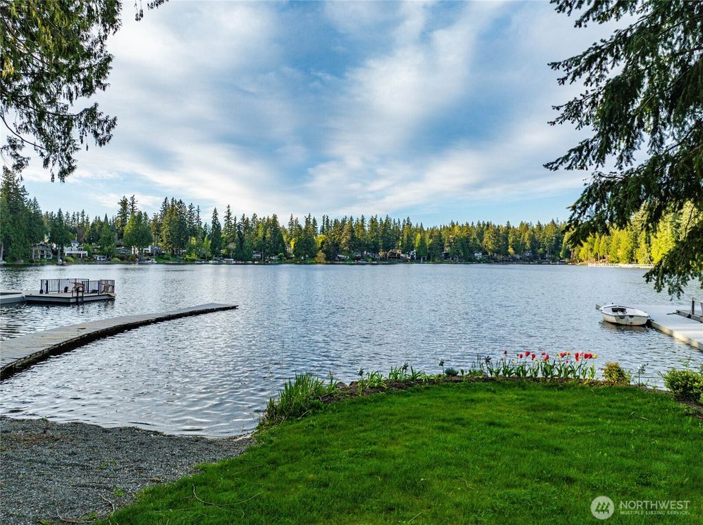 2712 222nd Avenue SE, Sammamish, WA 98075