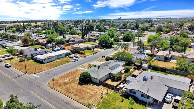 11510 Echo Lane, Hanford, CA 93230