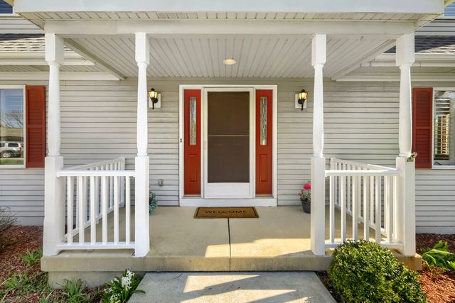 245 Old Forge Road, Elgin, IL 60123