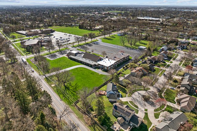 245 Old Forge Road, Elgin, IL 60123