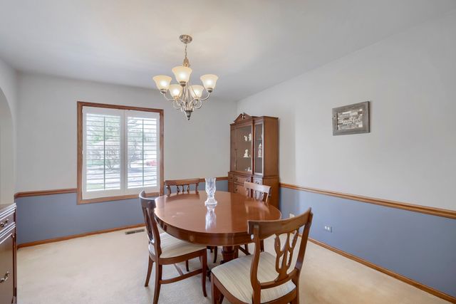 245 Old Forge Road, Elgin, IL 60123