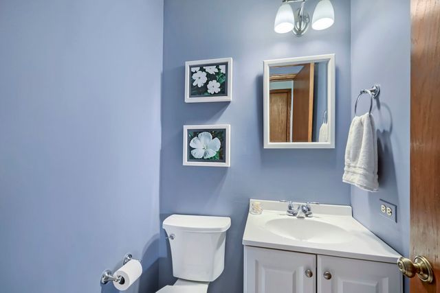 245 Old Forge Road, Elgin, IL 60123