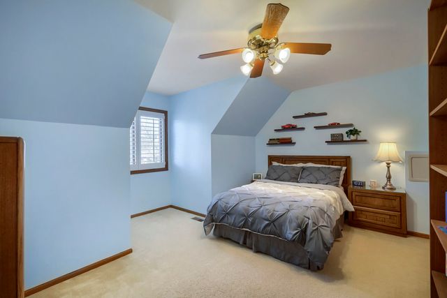 245 Old Forge Road, Elgin, IL 60123