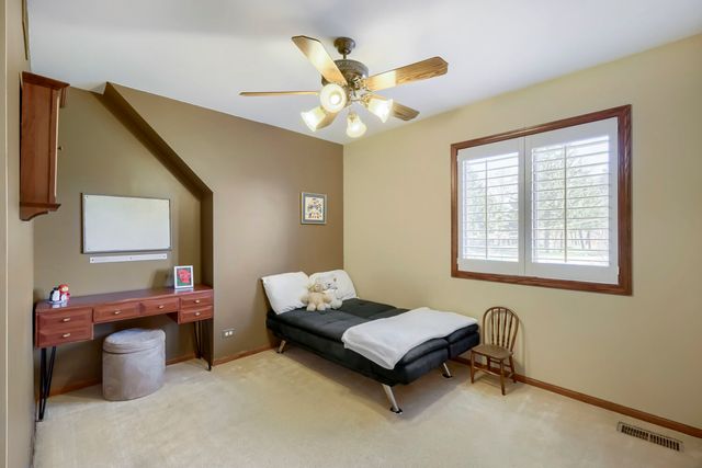 245 Old Forge Road, Elgin, IL 60123