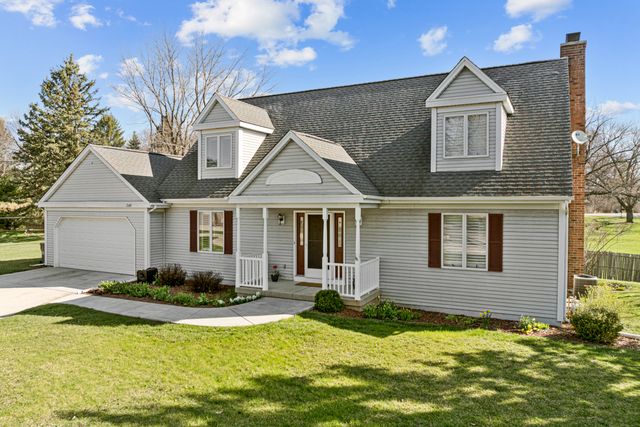 245 Old Forge Road, Elgin, IL 60123