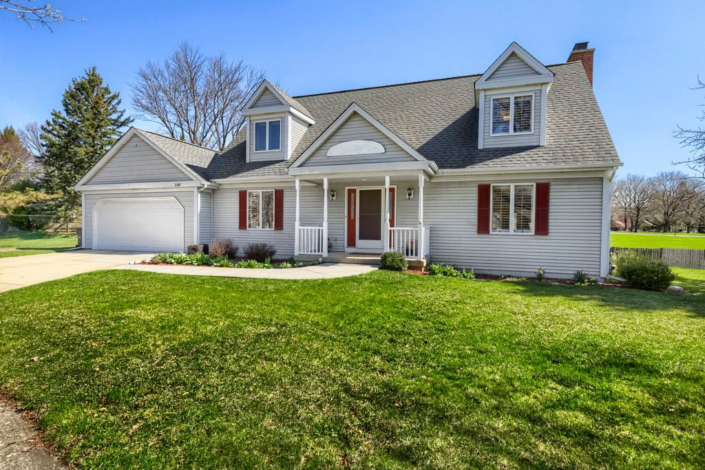 245 Old Forge Road, Elgin, IL 60123