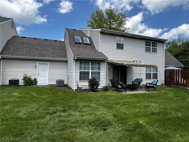 9605 E Idlewood Drive, Twinsburg, OH 44087
