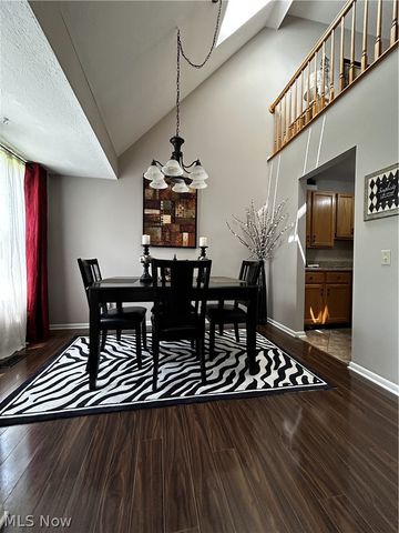 9605 E Idlewood Drive, Twinsburg, OH 44087