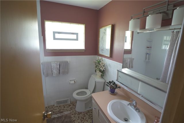 731 Edgewood Road, Richmond Heights, OH 44143