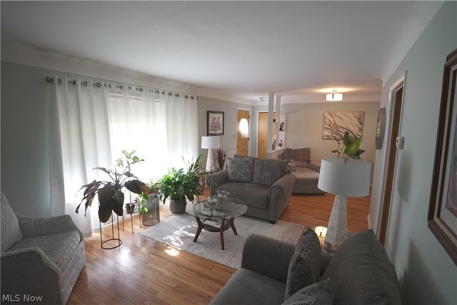 731 Edgewood Road, Richmond Heights, OH 44143