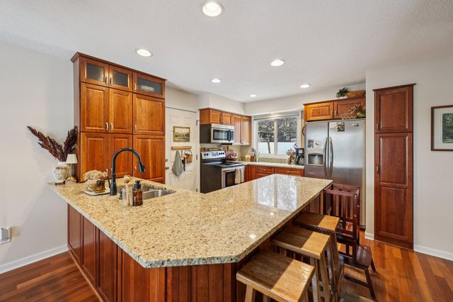 12325 49th Avenue N, Plymouth, MN 55442