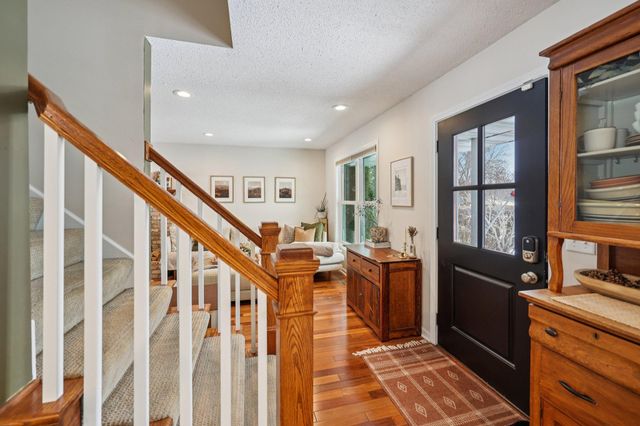 12325 49th Avenue N, Plymouth, MN 55442