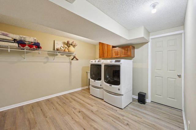 12325 49th Avenue N, Plymouth, MN 55442