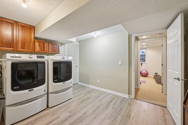 12325 49th Avenue N, Plymouth, MN 55442