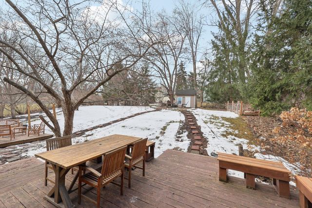 12325 49th Avenue N, Plymouth, MN 55442